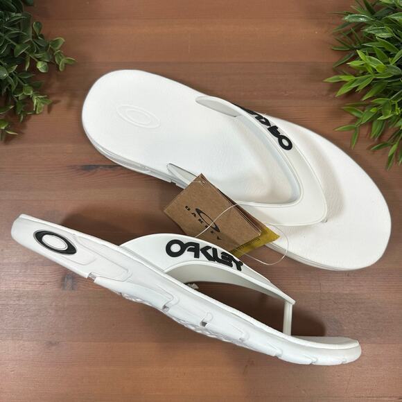 Oakley Men's B1B Flip Flop White Sandals Size 12 - Picture 3 of 8
